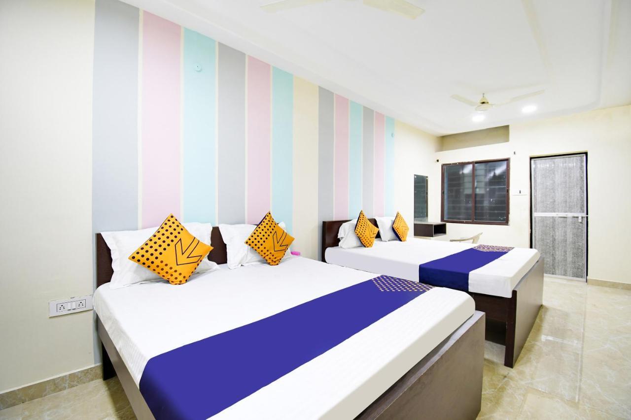 Spot On 67472 Anant Palace Hotel Raj Nandgaon ภายนอก รูปภาพ