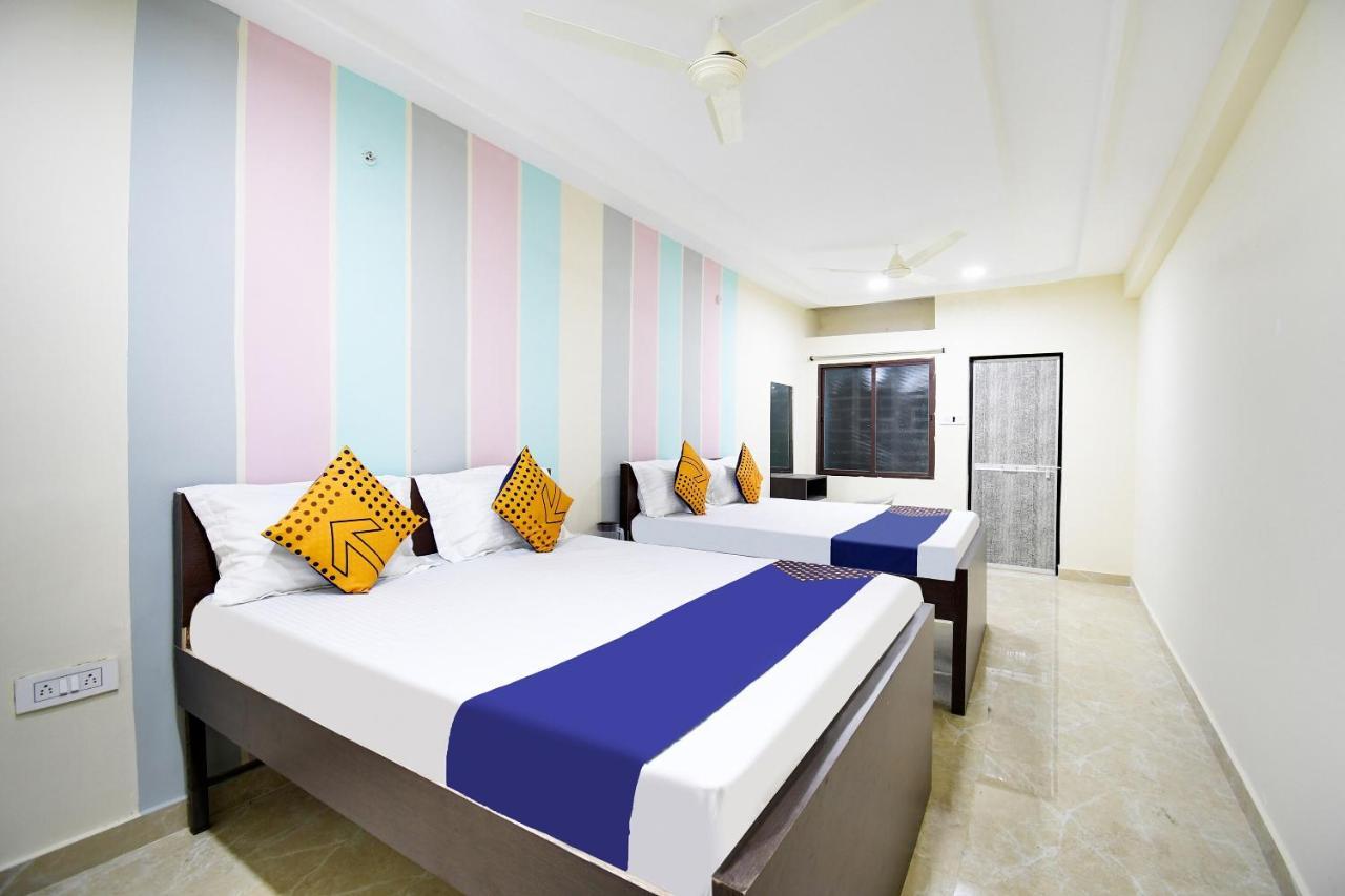 Spot On 67472 Anant Palace Hotel Raj Nandgaon ห้อง รูปภาพ