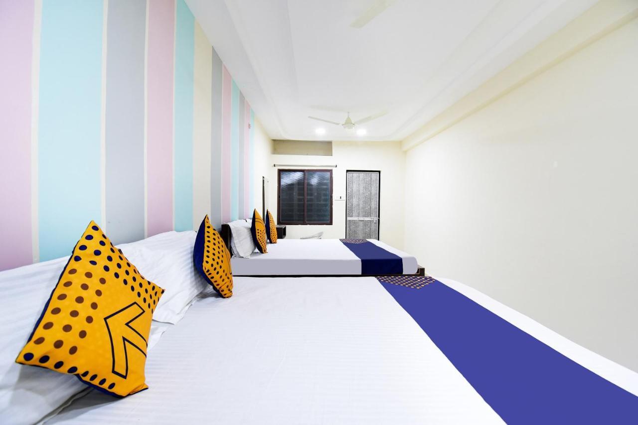 Spot On 67472 Anant Palace Hotel Raj Nandgaon ภายนอก รูปภาพ