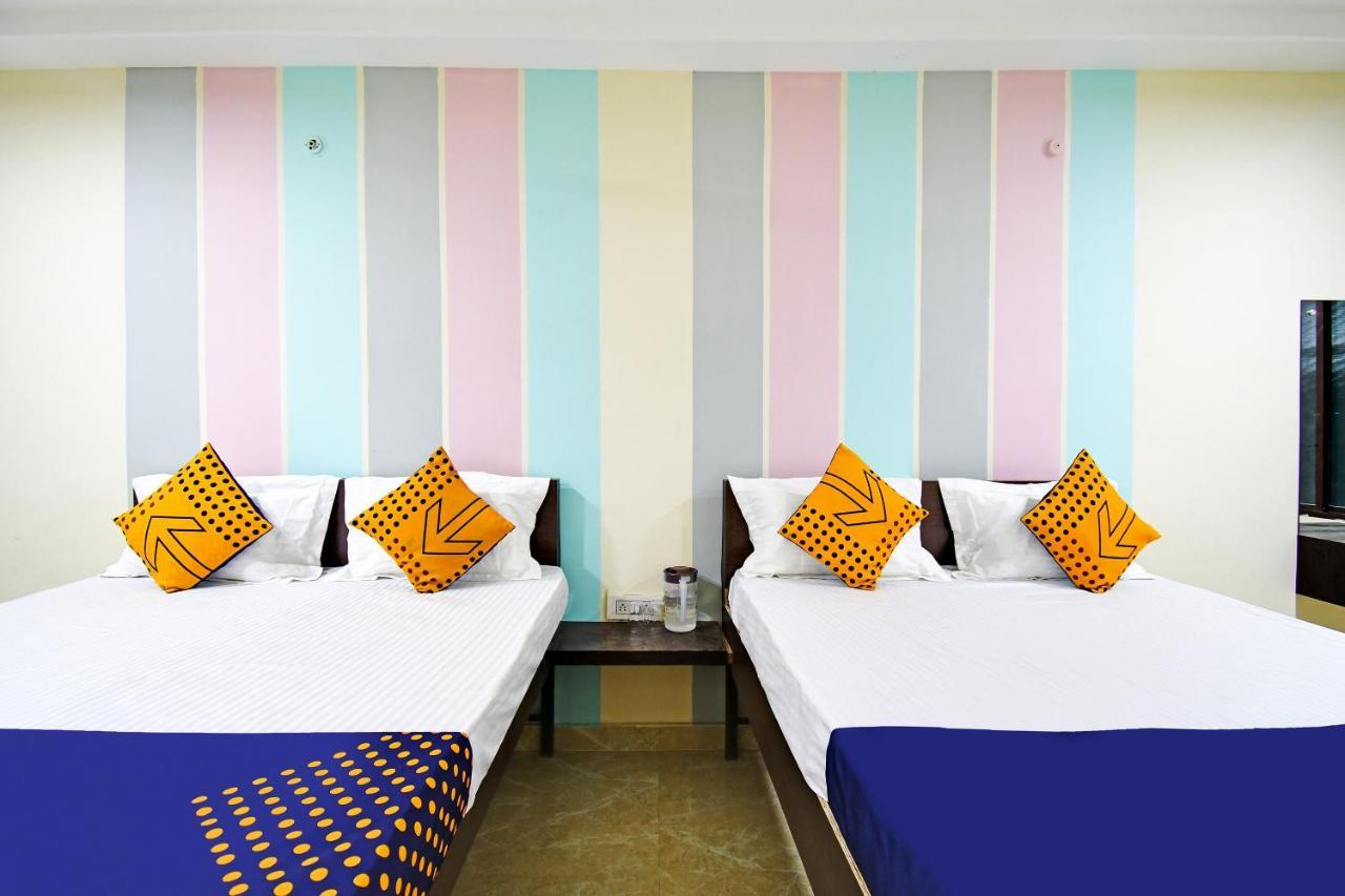 Spot On 67472 Anant Palace Hotel Raj Nandgaon ภายนอก รูปภาพ